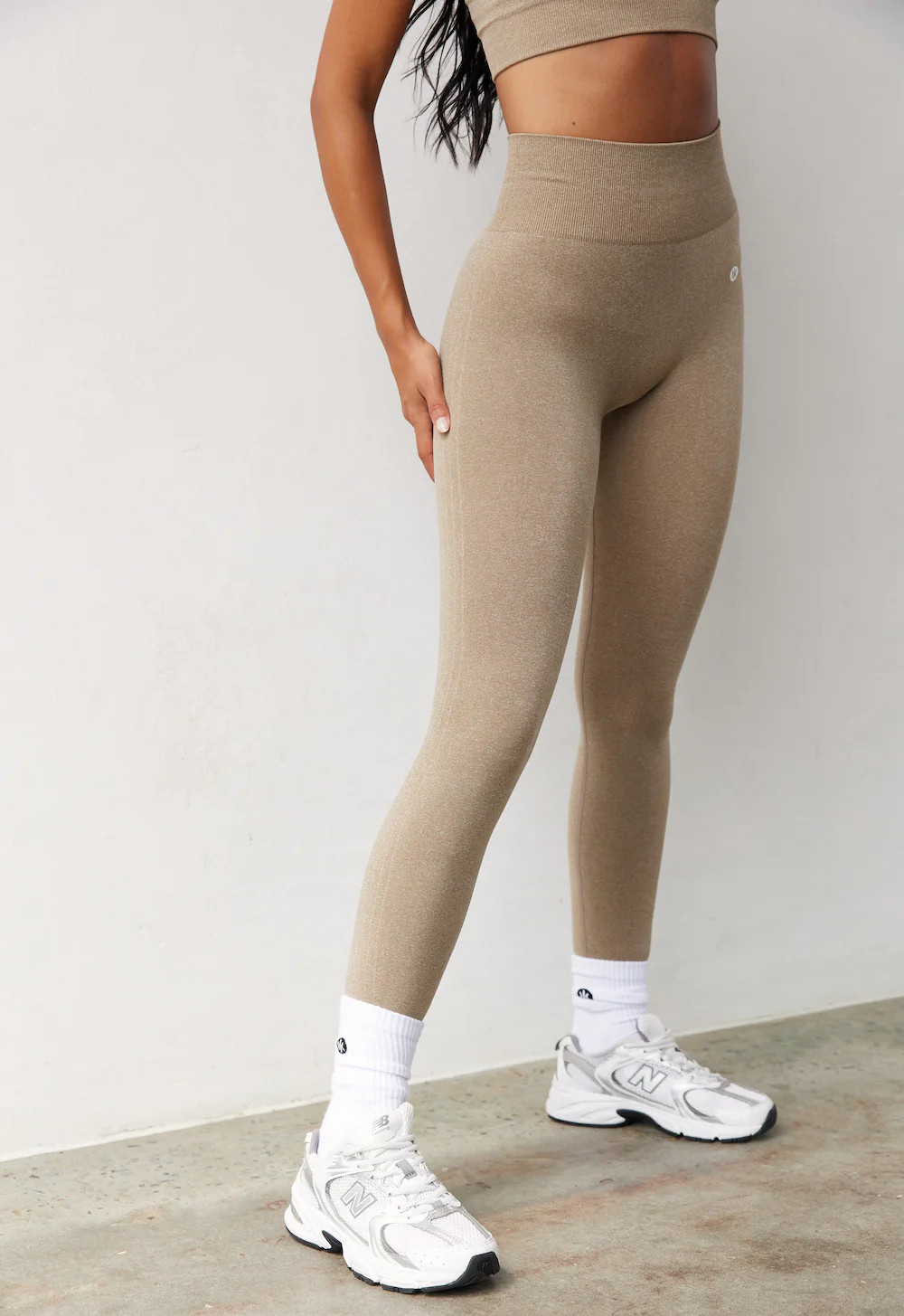 Astoria CONTOUR Seamless Legging - Mocha - Image 2