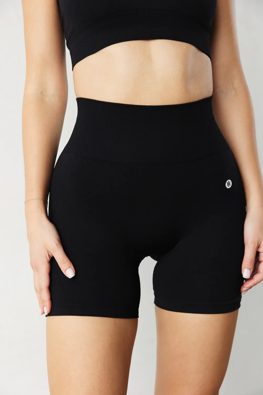 Astoria CONTOUR Seamless Short - Black - Image 2