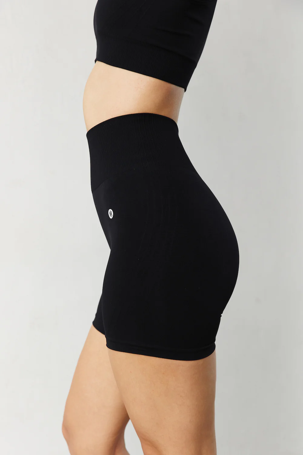 Astoria CONTOUR Seamless Short - Black - Image 5