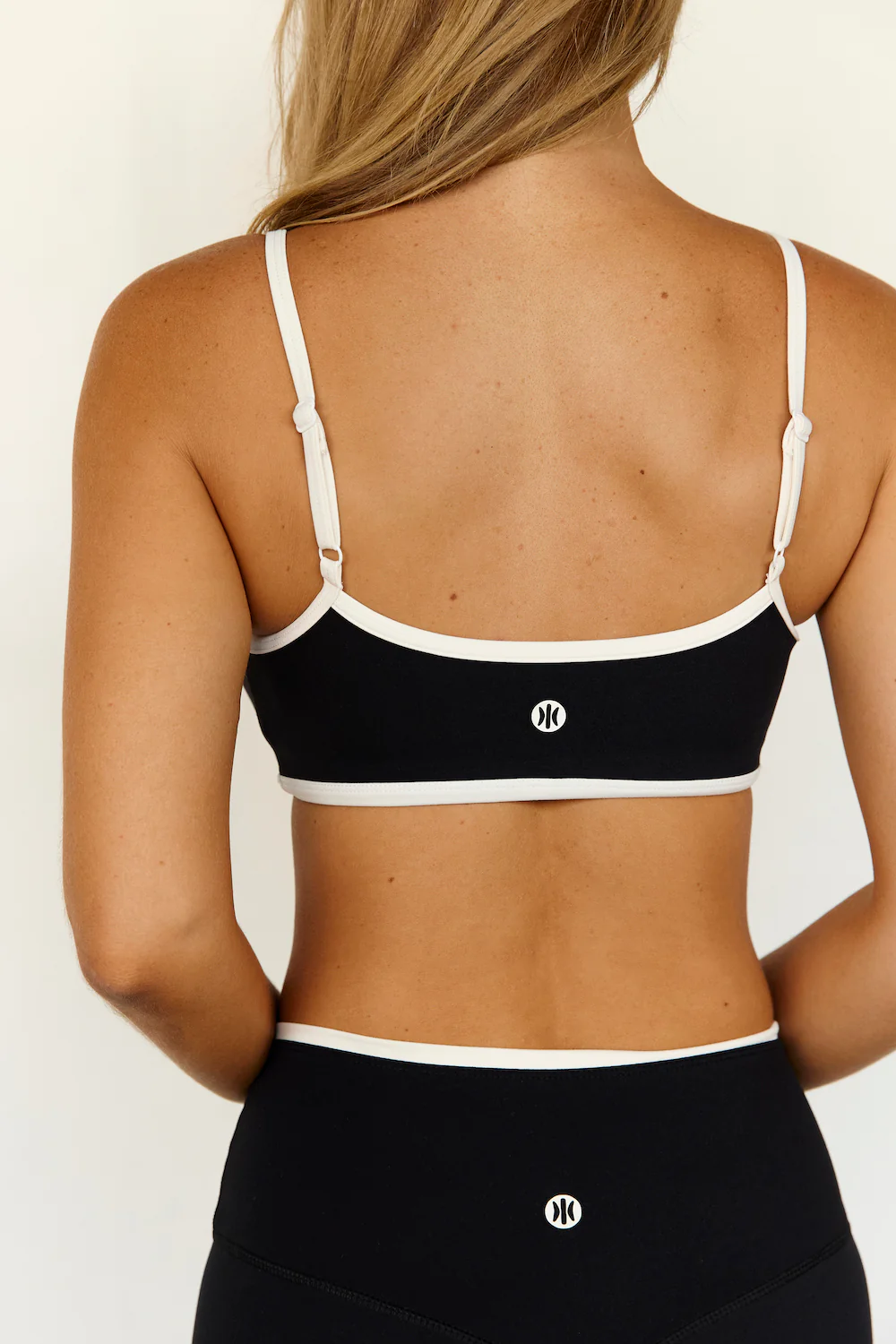 Astoria LUXE BALANCE Minimalist Sports Bra - Black/Cream - Image 2