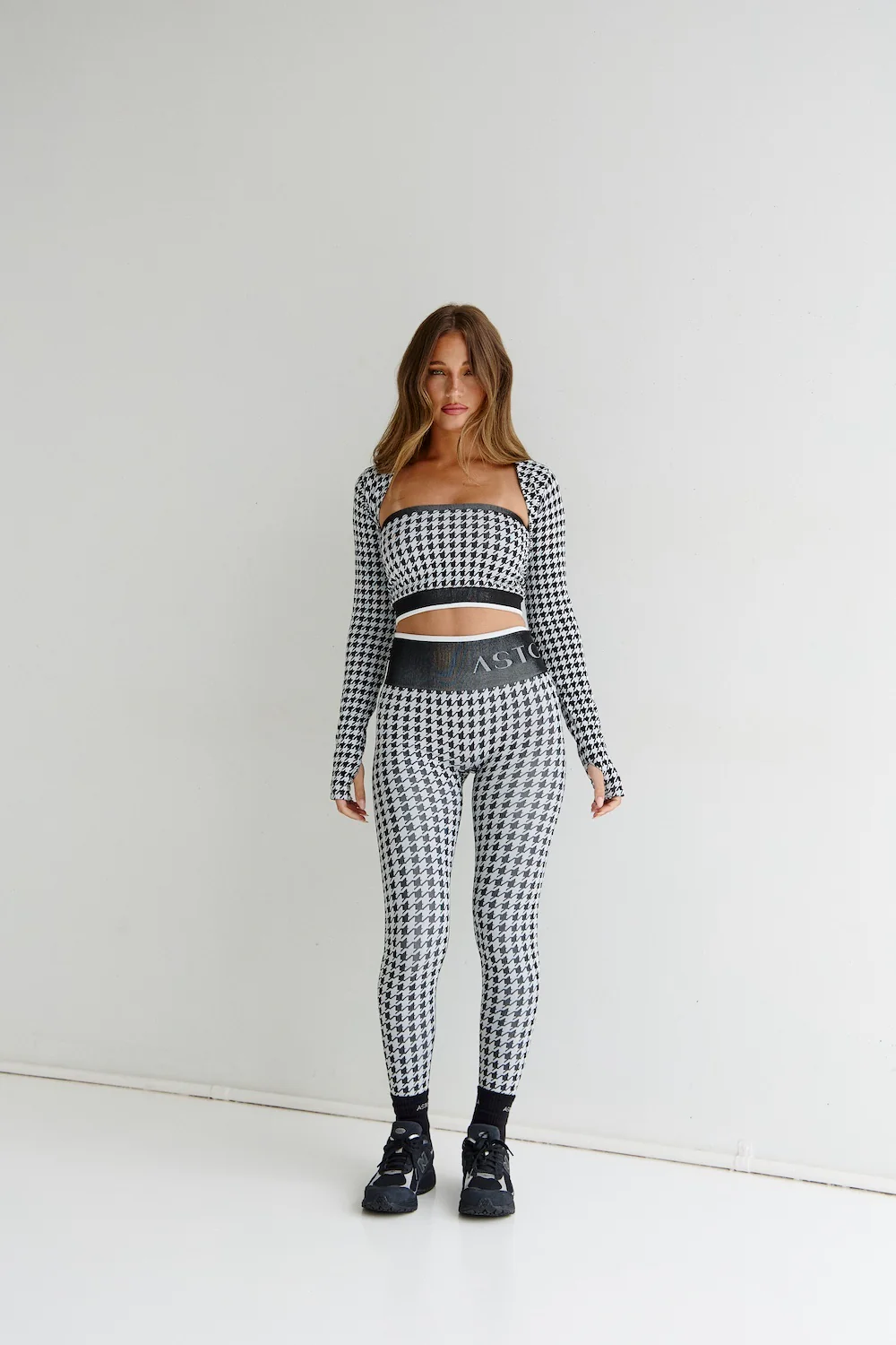 Astoria Seamless Knit Legging - Black/Grey Houndstooth - Image 8