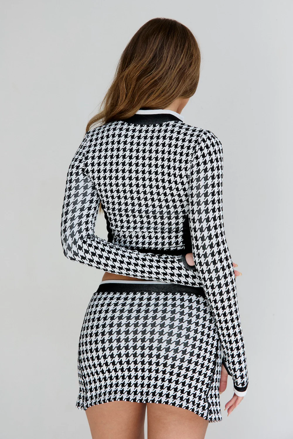 Astoria Seamless Knit Mini Skirt - Black/Grey Houndstooth - Image 3