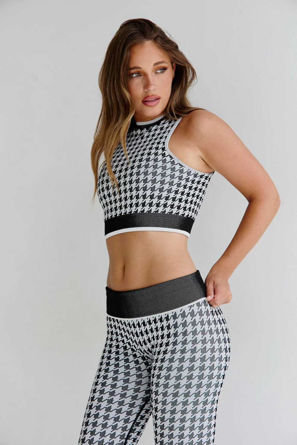Astoria Seamless Knit Mockneck - Black/Grey Houndstooth - Image 3