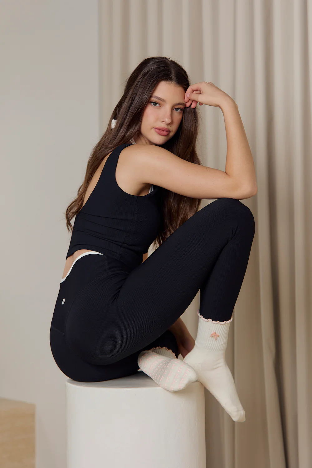 Astoria Seamless Ribbed Barre Legging - Black - Image 6